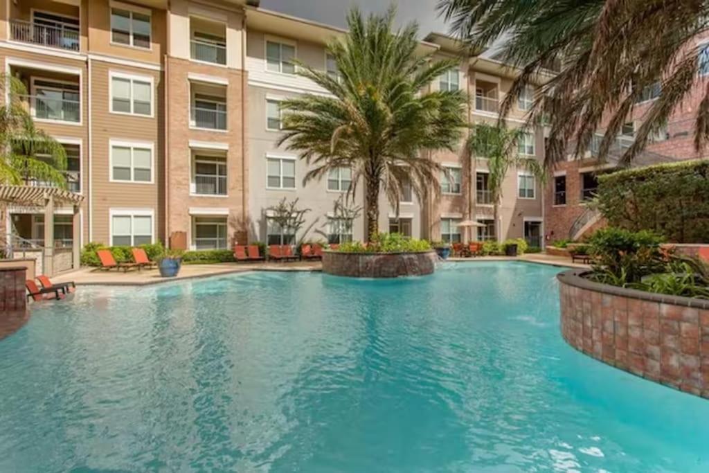 Appartement Chic 1Br Near Nrg With Pool Wifi Freeparking à Houston Extérieur photo